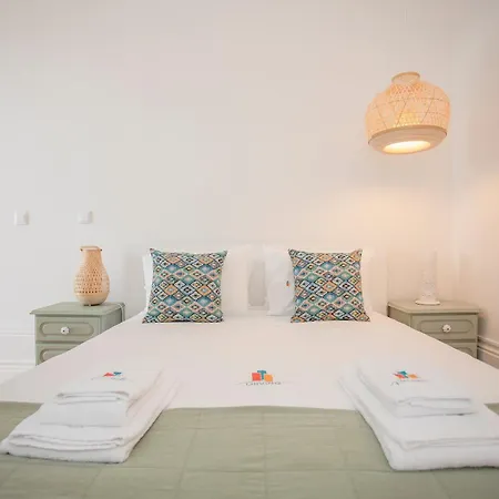 Daire Liiiving In - Downtown Balcony