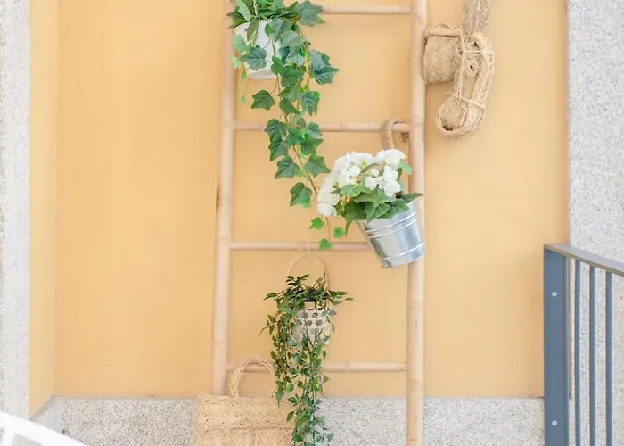 Liiiving In - Downtown Balcony * Oporto